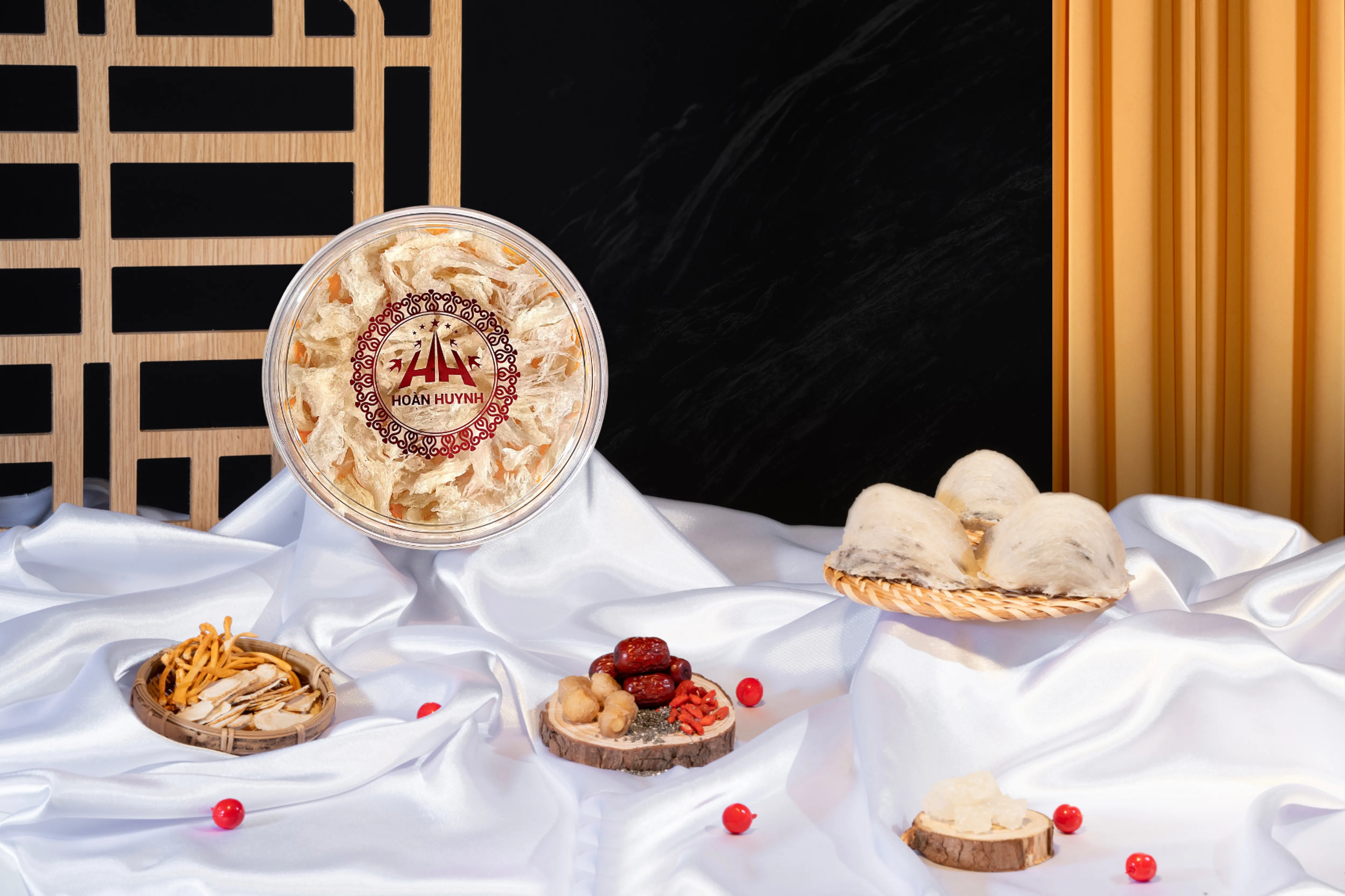 Yến Rút Lông Chân Cục